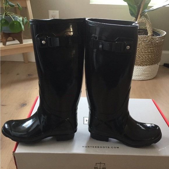 Hunter black gloss huntress boots (runs large) - Picture 1 of 11